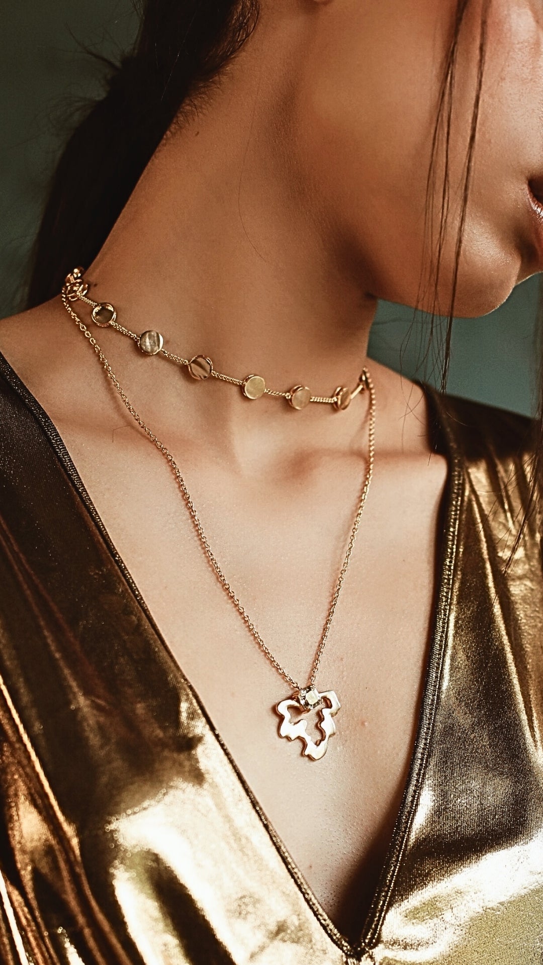 The Monroe choker & Naia pendant Set