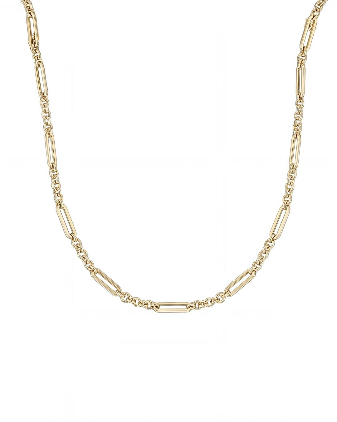 Sora Paperclip Chain laid flat showing the elongated paperclip and round-link design