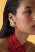 SETTING SUN: Round, mystical and grand Swarovski ear studs