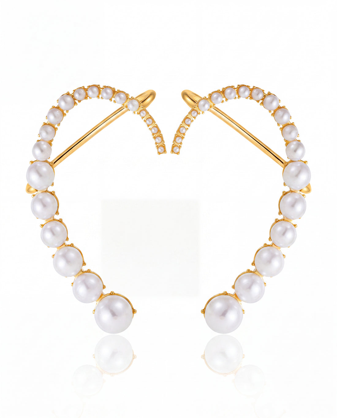 Lumina Pearl Earcuff