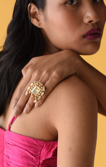 DANCING PEACOCK: The Swarovski baguette studded dancing ring